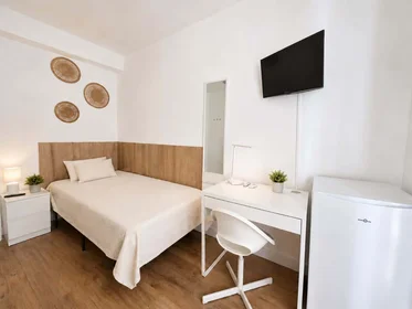Privatzimmer in der C. Los Batanes, 8, 28803 Alcalá de Henares, Madrid, España, bild 3 von 25