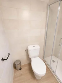Privatzimmer in der C. Los Batanes, 8, 28803 Alcalá de Henares, Madrid, España, bild 6 von 23