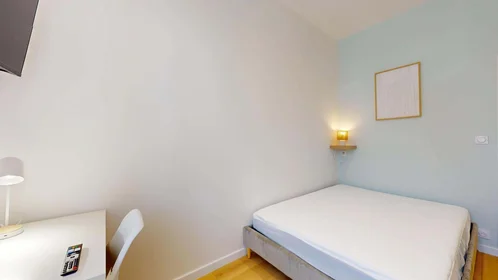 Quarto privado em 9 Imp. Martinon, 33400 Talence, France, imagem 2 de 19