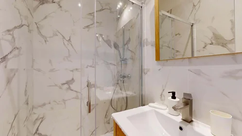 Quarto privado em 9 Imp. Martinon, 33400 Talence, France, imagem 5 de 19