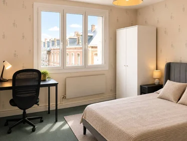 Private room at Le havre, 76600, image 1 of 10