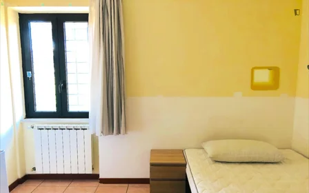 Chambre privée à Via Alessandro Brisse, image 1 de 10