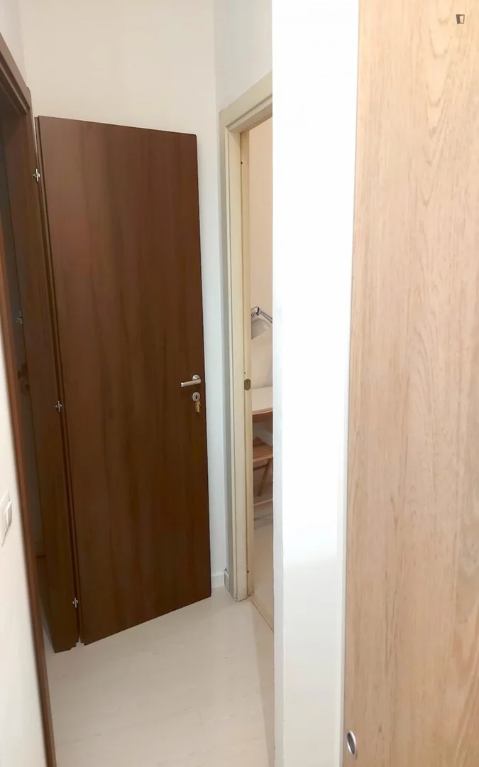 Chambre d'étudiant fonctionnelle parfaite pour étudier dans 