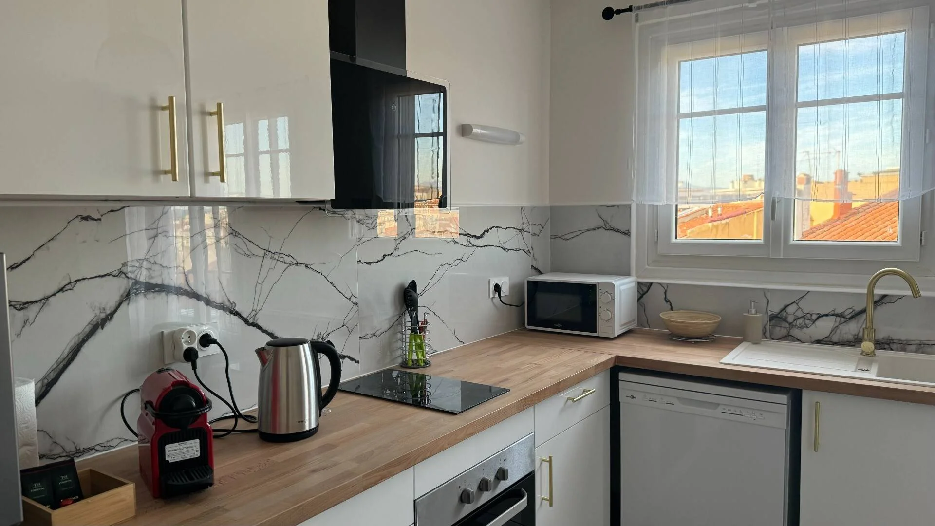 Habitación para estudiantes en  con área de estudio y facilidades compartidas