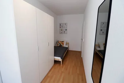 Özel oda konumu Thälmannstraße, Krämpfervorstadt, 1 10 görüntüsü