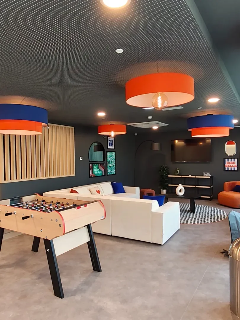 Cómodo estudio para vivir como estudiante en 