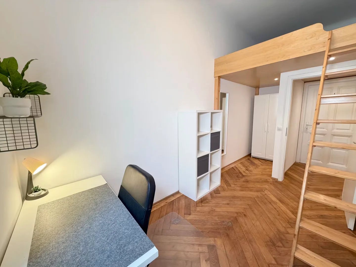 Quarto de estudante económico com localização conveniente em