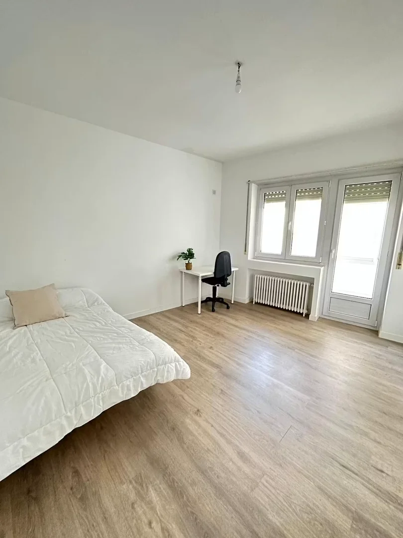 Habitación para estudiantes en  con modernas comodidades