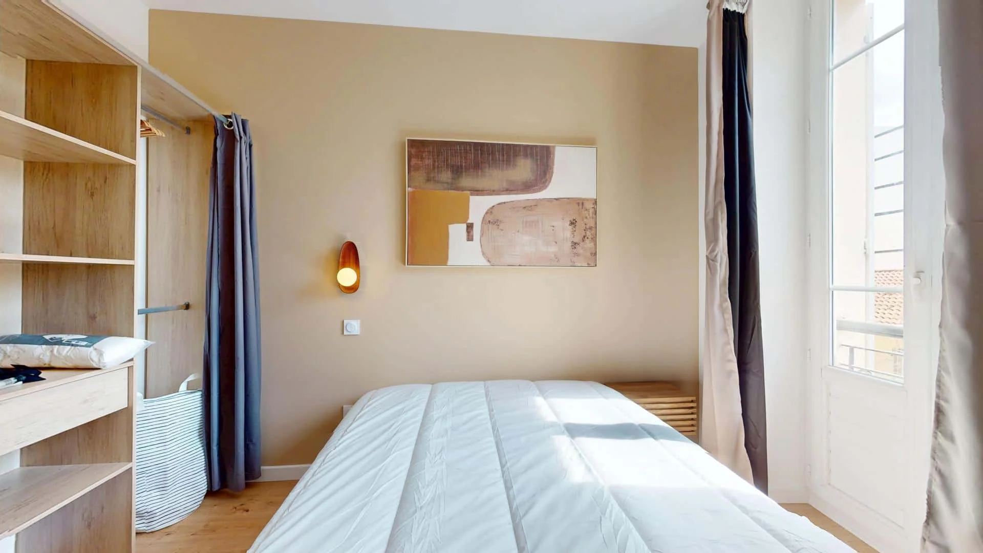 Quarto de estudante económico com localização conveniente em