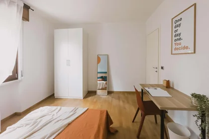 Stanza privata in Via Scuderlando, 278, 37135 Verona VR, Italy, immagine 3 di 10