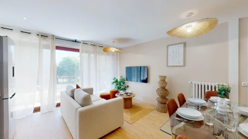 Chambre privée à 146 Rue de la Barre - 2ème étage, image 1 de 16