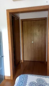 Stanza privata in Avenida General Carmona, immagine 7 di 20