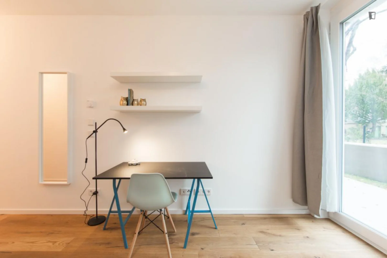 Room for rent in student apartment in , fully furnished