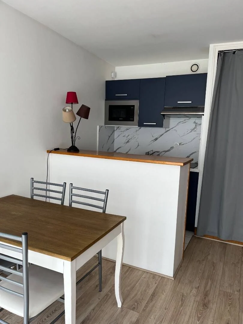 Chambre d'étudiant économique avec emplacement pratique dans 