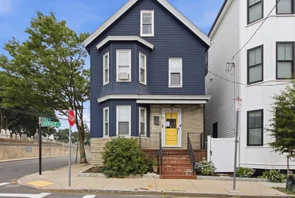 Apartamento inteiro em 97, Horace St., Unit 1, East Boston, Boston, MA, 02128, imagem 1 de 10