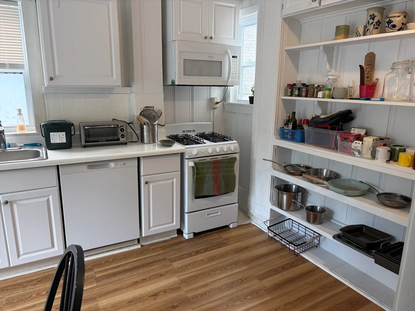 55, Clifton St., Unit 2, North Cambridge, Cambridge, MA, 02140