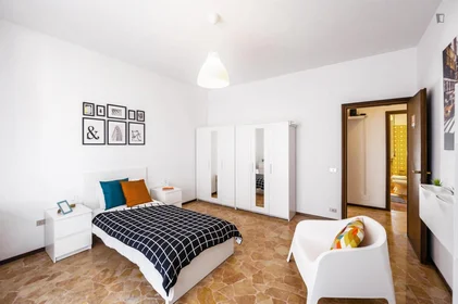 Stanza privata in Via Gianforte Suardi, immagine 3 di 13