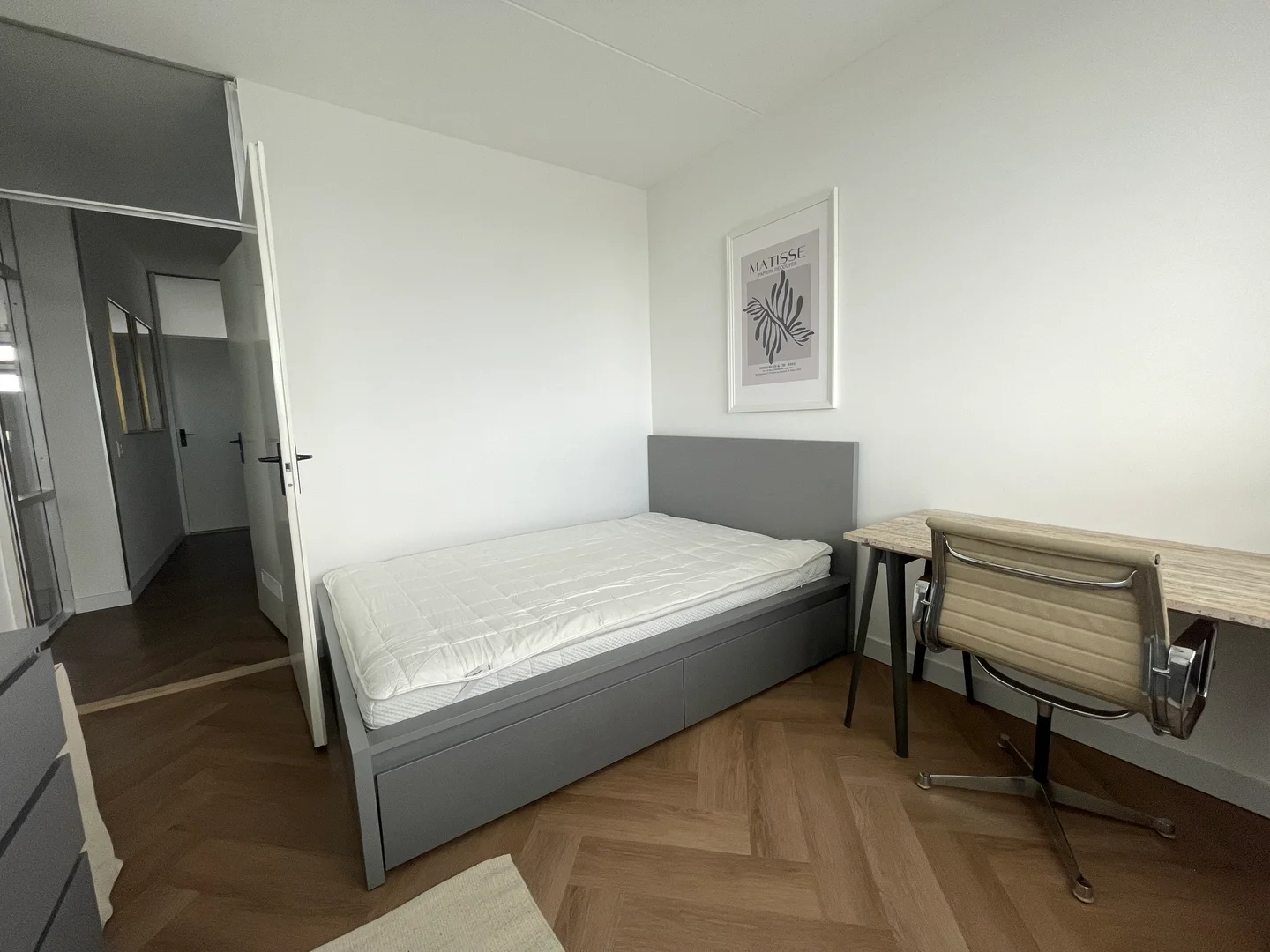 Cozy room for students available in 