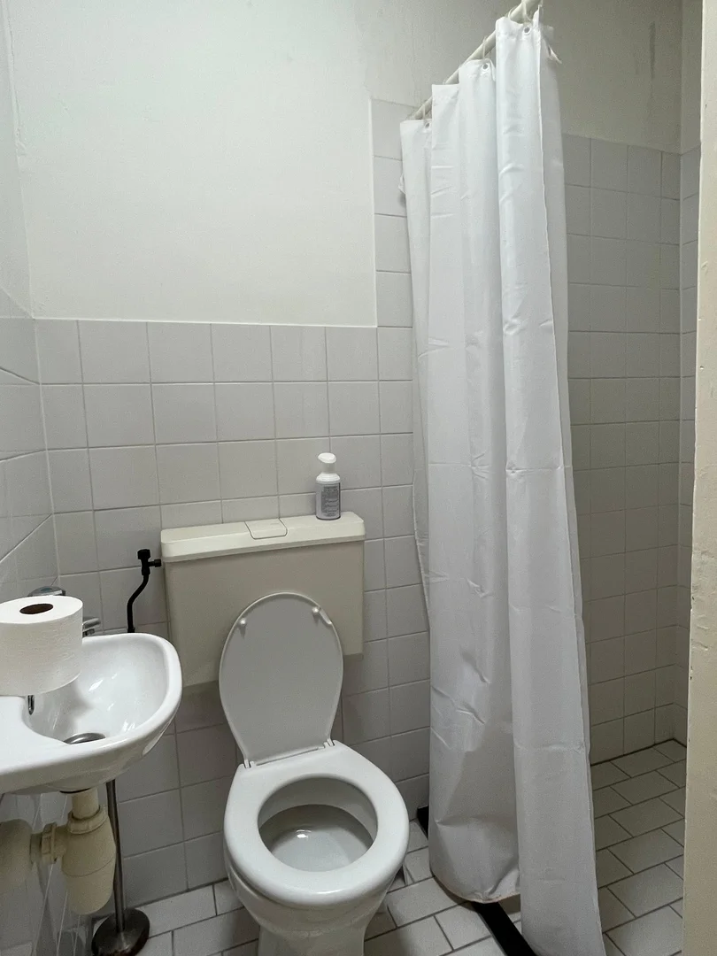 Habitación en apartamento estudiantil en alquiler en , completamente amueblado