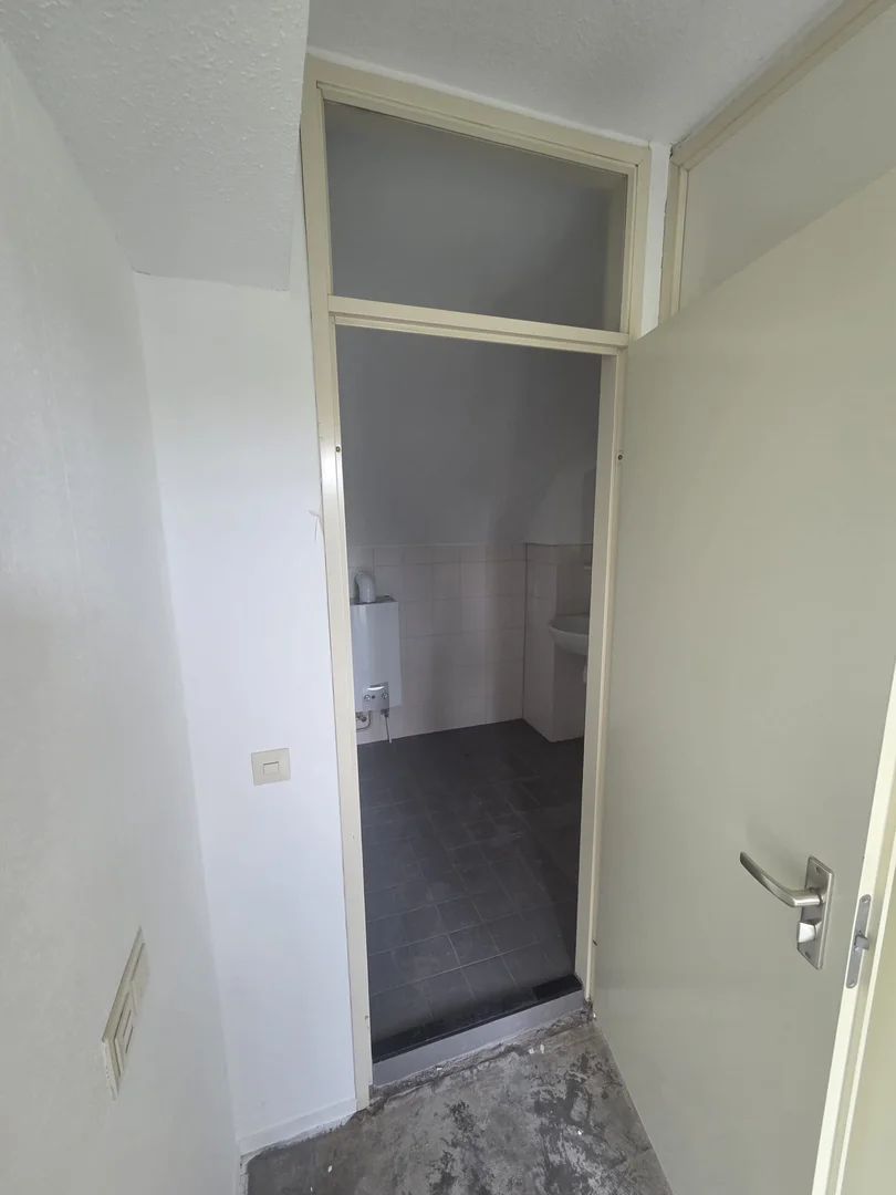 Funktionelles Studentenzimmer perfekt zum Studieren in 