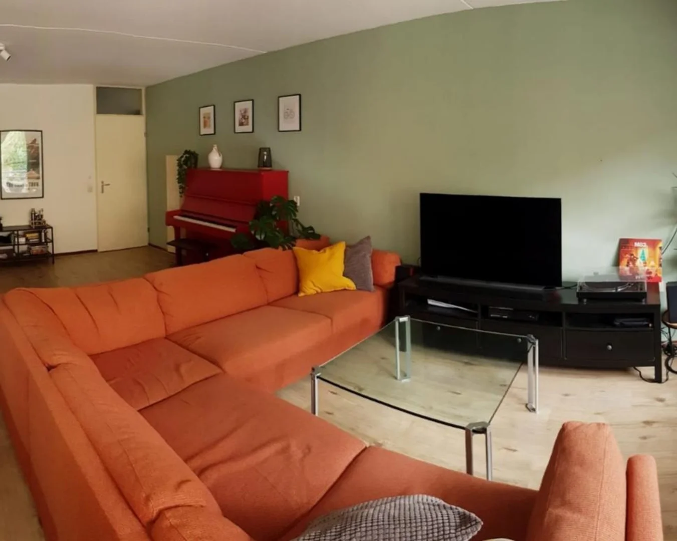 Quarto amigo do estudante em  com comodidades modernas