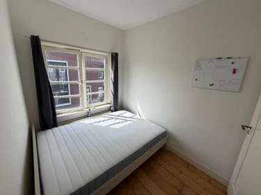 Private room at Bloemstraat, image 3 of 8