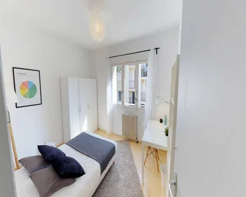 Quarto privado em rue des Hospices, imagem 1 de 13
