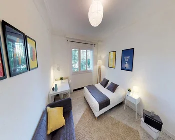 Quarto privado em rue des Hospices, imagem 1 de 13