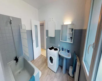 Quarto privado em rue des Hospices, imagem 12 de 13