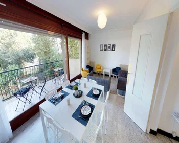 Quarto privado em rue des Hospices, imagem 5 de 13