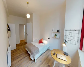 Private room at Avenue Sainte-Anne, image 1 of 21