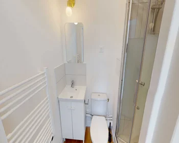 Private room at Avenue Sainte-Anne, image 18 of 21