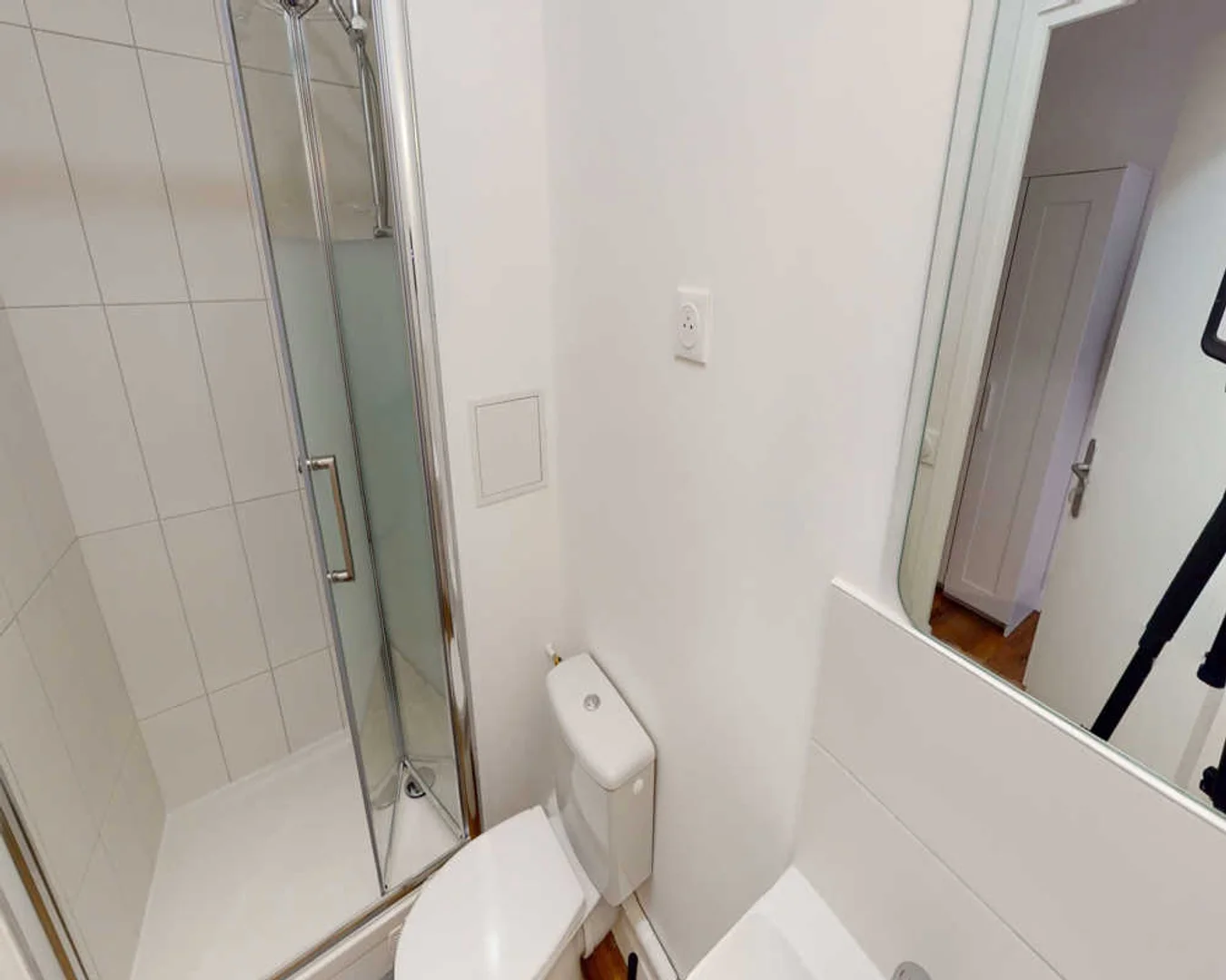 Economical student room with convenient location in 
