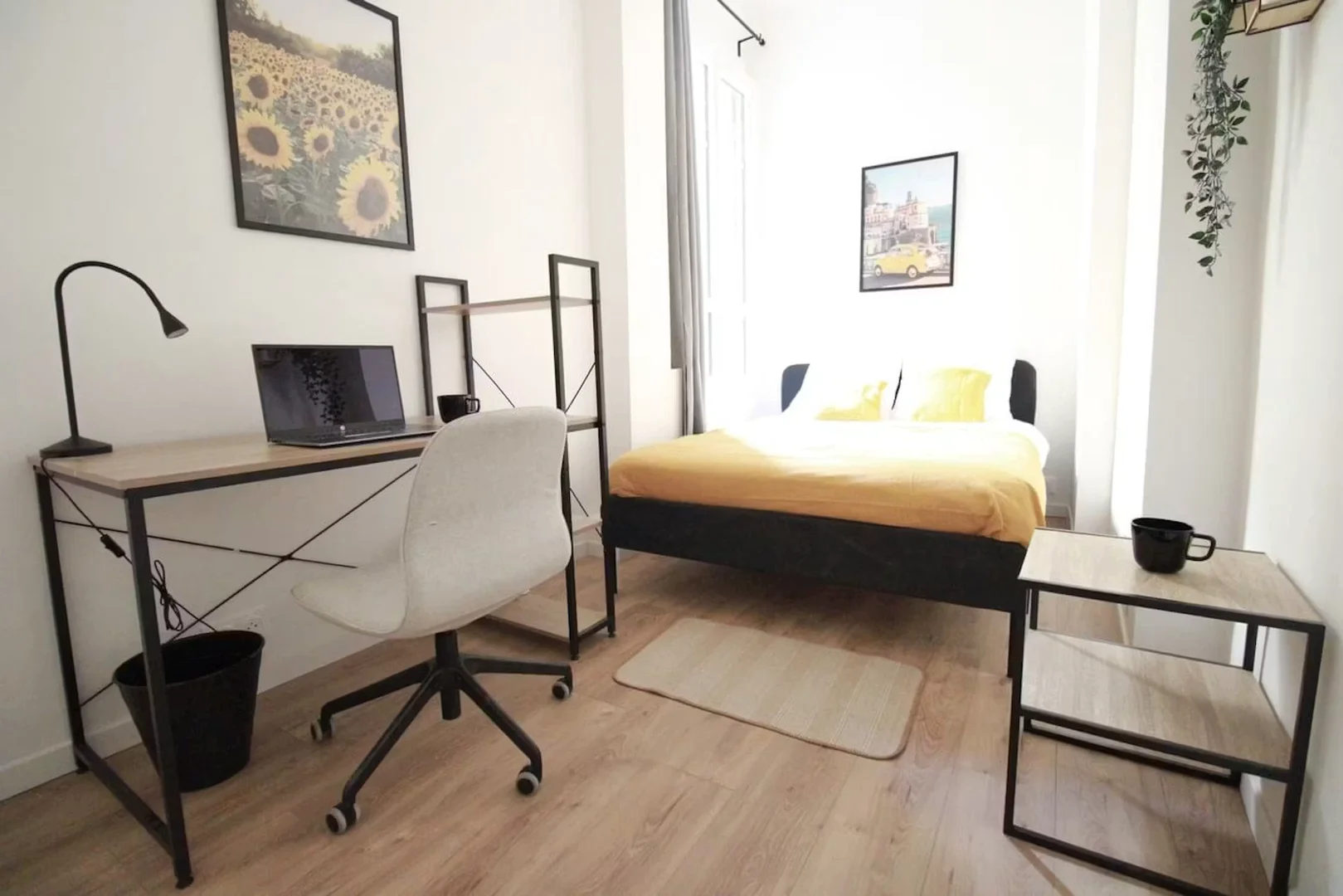 Economical student room with convenient location in 