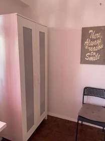 Entire apartment at Alameda das Linhas de Torres, image 2 of 20