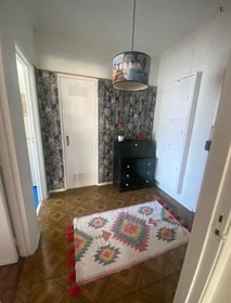 Entire apartment at Alameda das Linhas de Torres, image 19 of 20