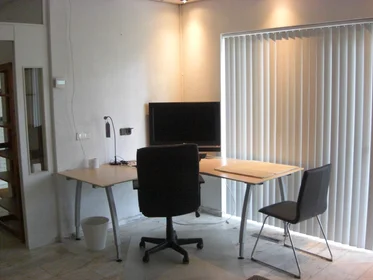 Apartamento inteiro em Henk van den Broeklaan, imagem 1 de 9