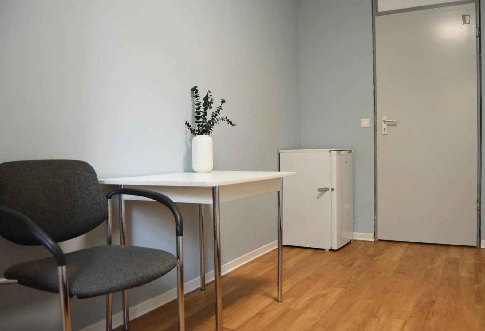 Cozy room for students available in