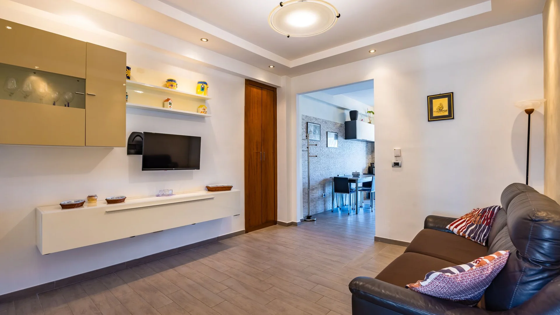 Habitación estudiantil económica con ubicación conveniente en 
