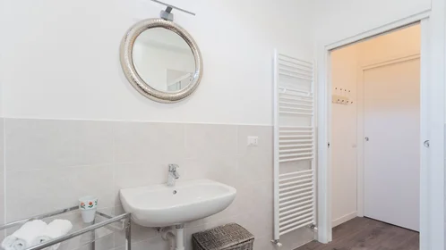 Private room at Via Giuseppe Garibaldi, image 23 of 25