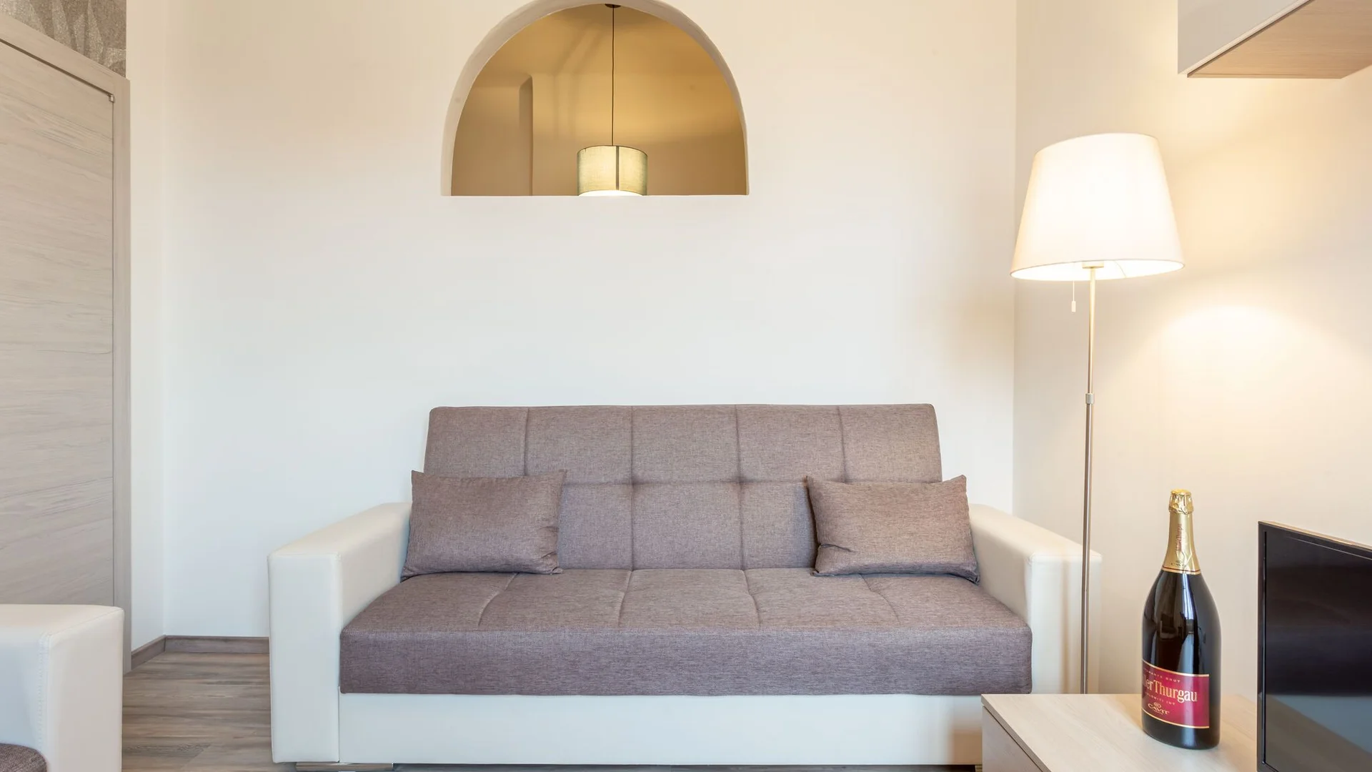 Funktionelles Studentenzimmer perfekt zum Studieren in 