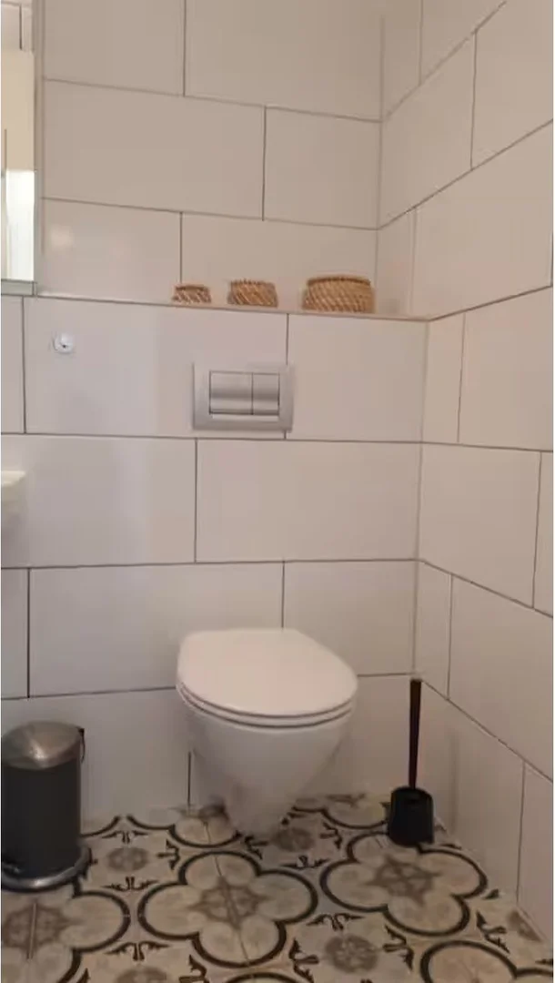 Modern student studio with complete amenities in 