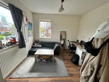 Quarto privado em Adriaan Mulderstraat, imagem 1 de 7