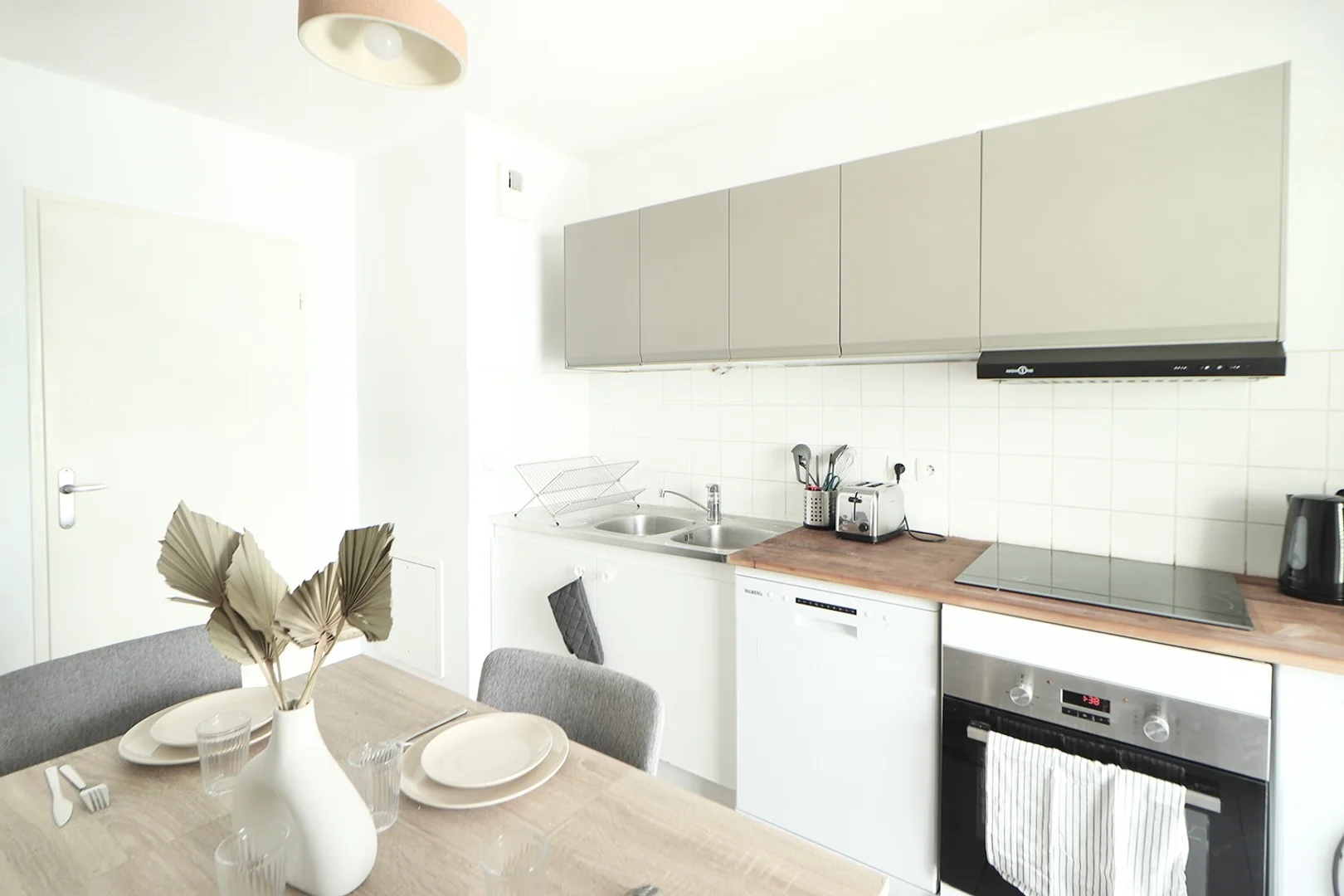 Habitación estudiantil económica con ubicación conveniente en 