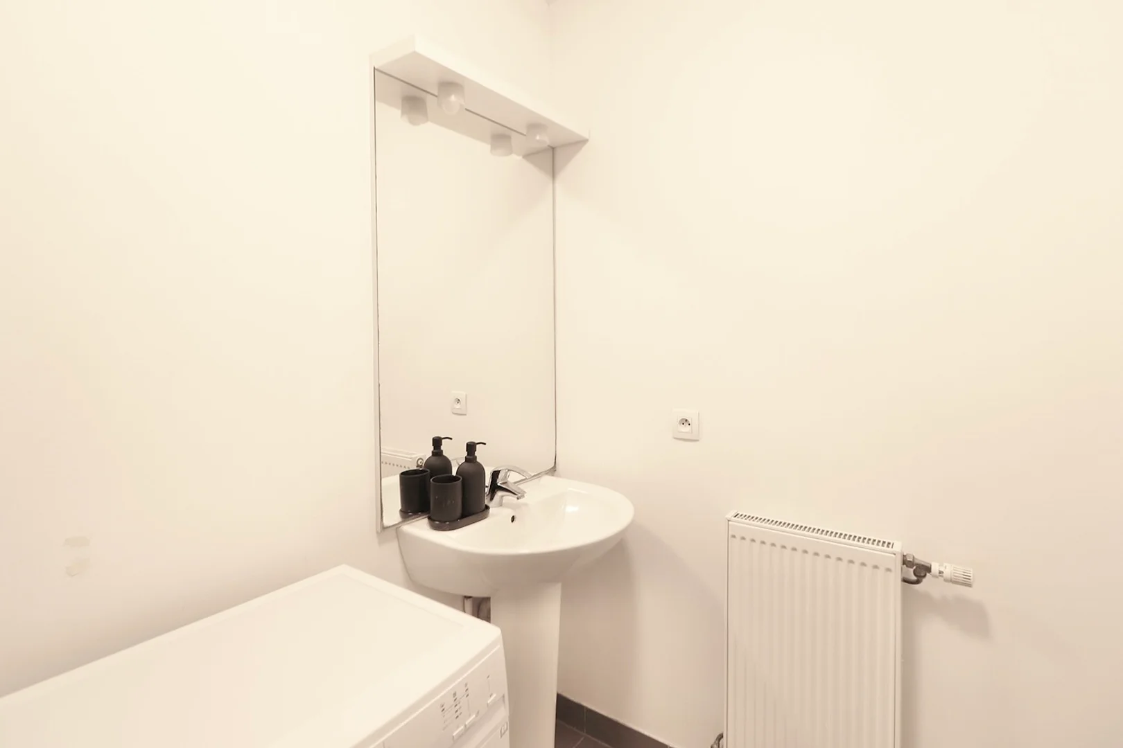 Habitación en apartamento estudiantil en alquiler en , completamente amueblado