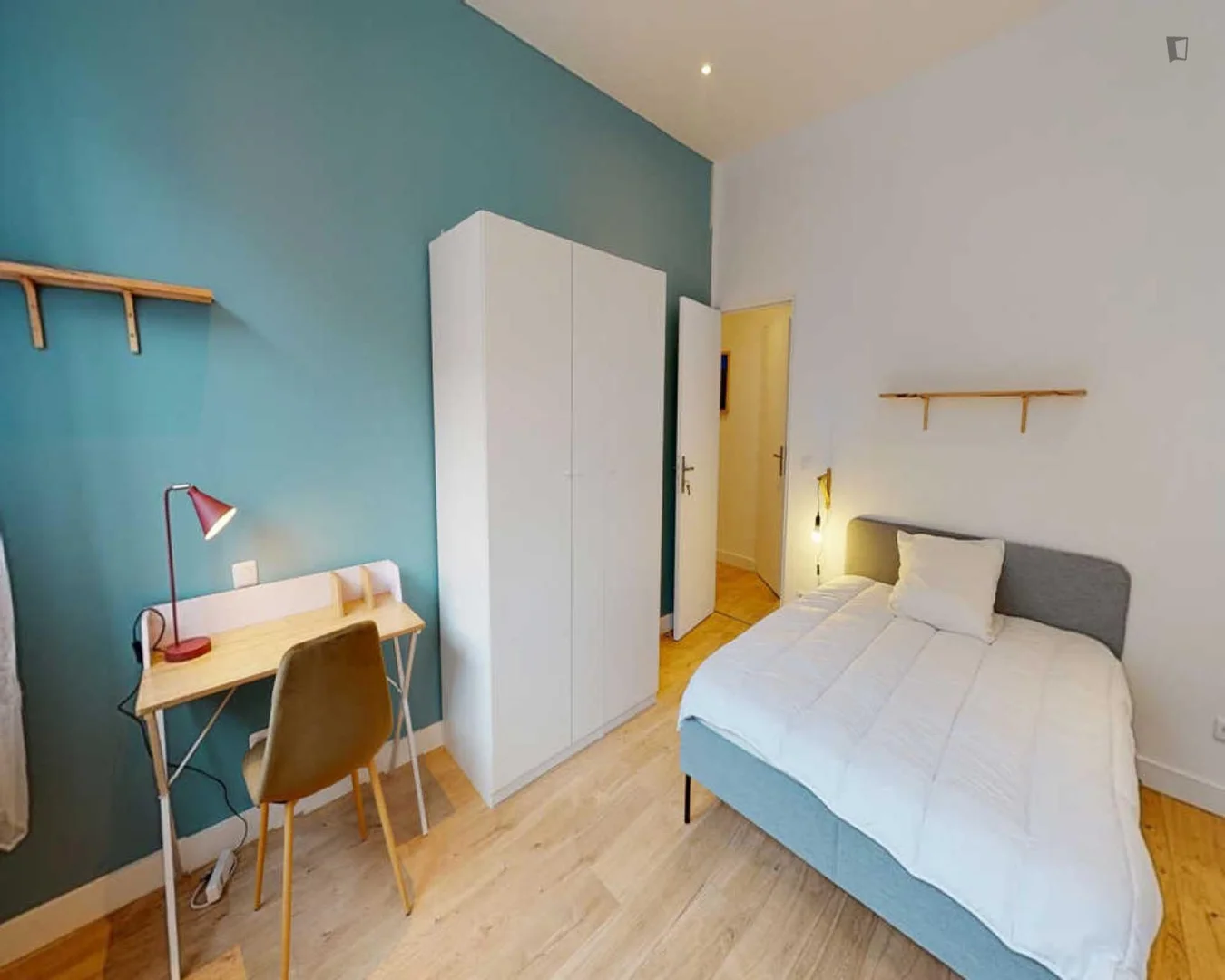 Habitación estudiantil económica con ubicación conveniente en 