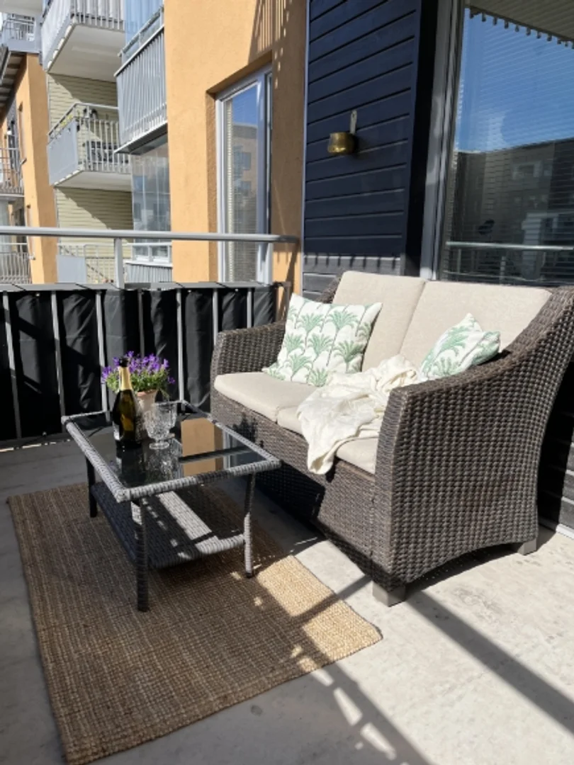 Room for rent in student apartment in , fully furnished