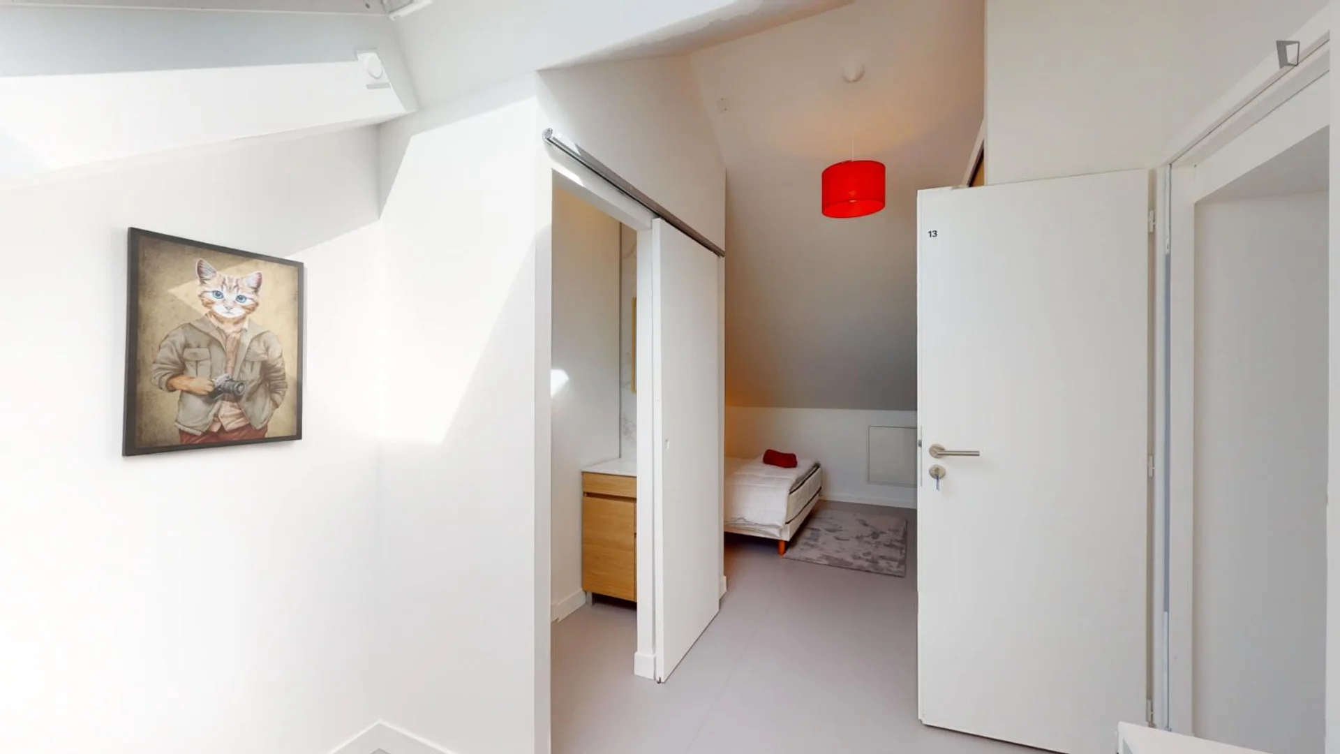 Zimmer in Studentenwohnung in zu vermieten, voll möbliert