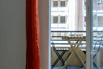 Habitación privada en Carrer de Jaca, imagen 12 de 17
