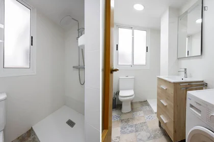 Habitación privada en Carrer de Jaca, imagen 16 de 17